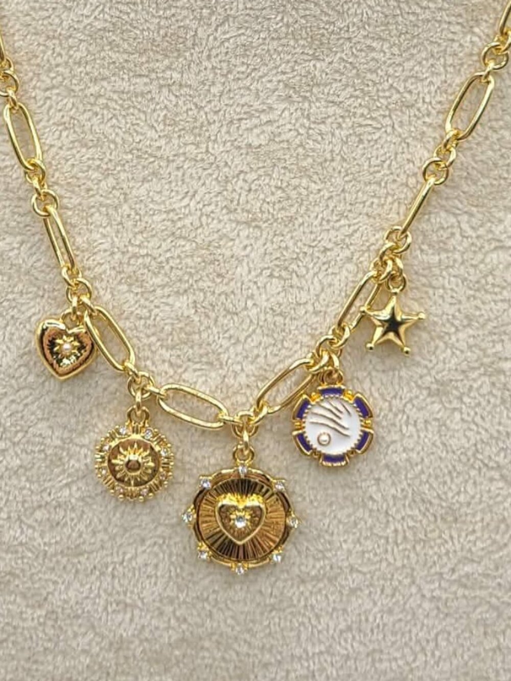 J Crew Clustered Heart Charm Chain Necklace NWOT - Picture 10 of 11